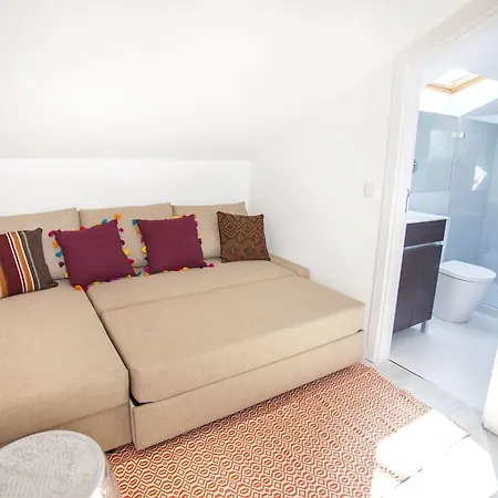 Cais Apartment River View By Lovelystay