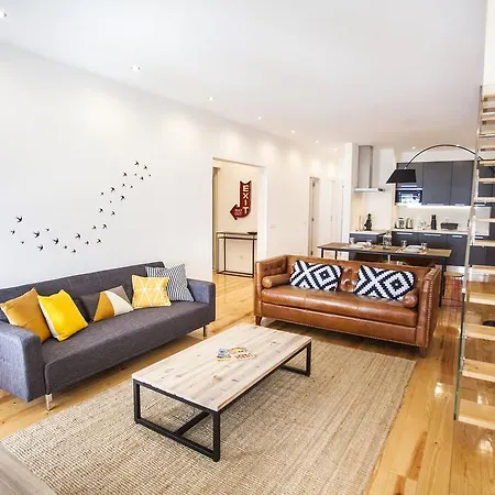 Апартаменты Lovelystay - Cais River View Лиссабон