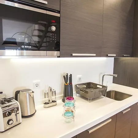 Lovelystay - Cais River View Апартаменты *