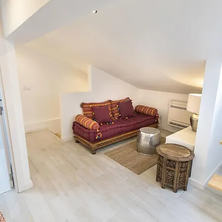 Lovelystay - Cais River View Апартаменты *