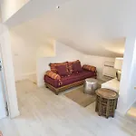 Lovelystay - Cais River View Апартаменты *